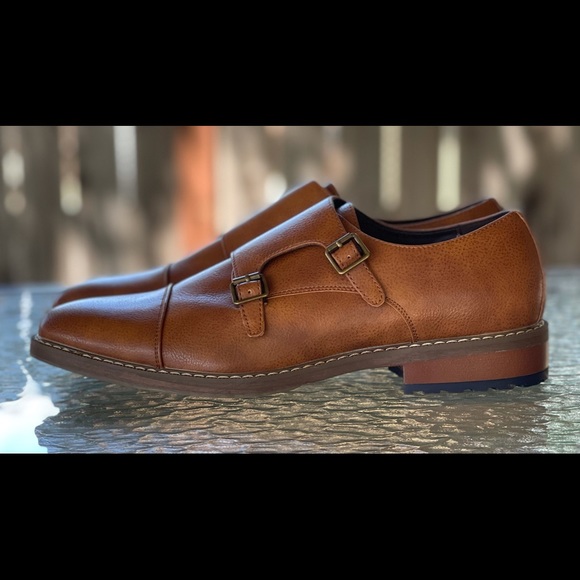 Van Heusen GUS classic oxfords size 9.5 men’s 
Bro